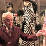 R. Capucci illustra i suoi abiti