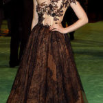 La Wasikowska in Valentino alla premiere di "Alice in Wonderland" nel 2010