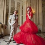 Valentino Garavani e Natalia Vodianova al Musée Nissim de Camodo a Parigi, 2011 © Kevin Tachman 