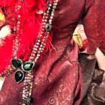 Un particolare della collana di Gianni De Benedittis indossata da Carmen Giannattasio nei panni di Violetta