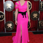 La Lawrence in Oscar de la Renta ai SAG Awards 2011
