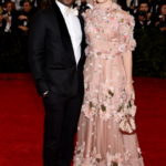 Chiwetel Ejiofor e Sari Mercer courtesy Dolce&Gabbana