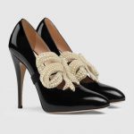 Decolletè Gucci pelle nera fiocco in perle