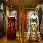 “Maria Callas in scena, gli anni alla Scala” ,abiti de Il Barbiere di Siviglia