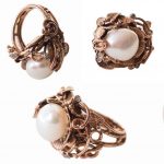 Anelli in bronzo e perle - ©Giulia Colussi